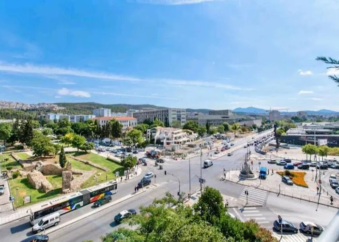 Rocco, Nilie Hospitality Mgmt Apartment